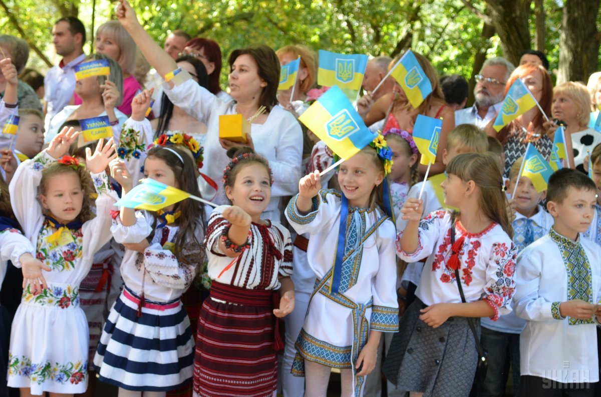 1 сентября в Киеве: школьные линейки могут отменить