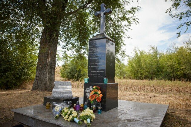 Зеленский посетил место, где пять лет назад в результате ДТП погиб Кузьма Скрябин