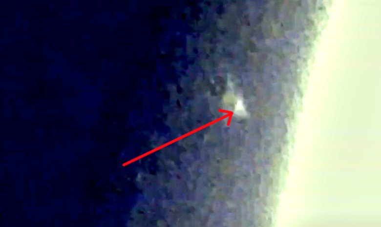 Астроном снял на камеру НЛО, влетающий в Солнце