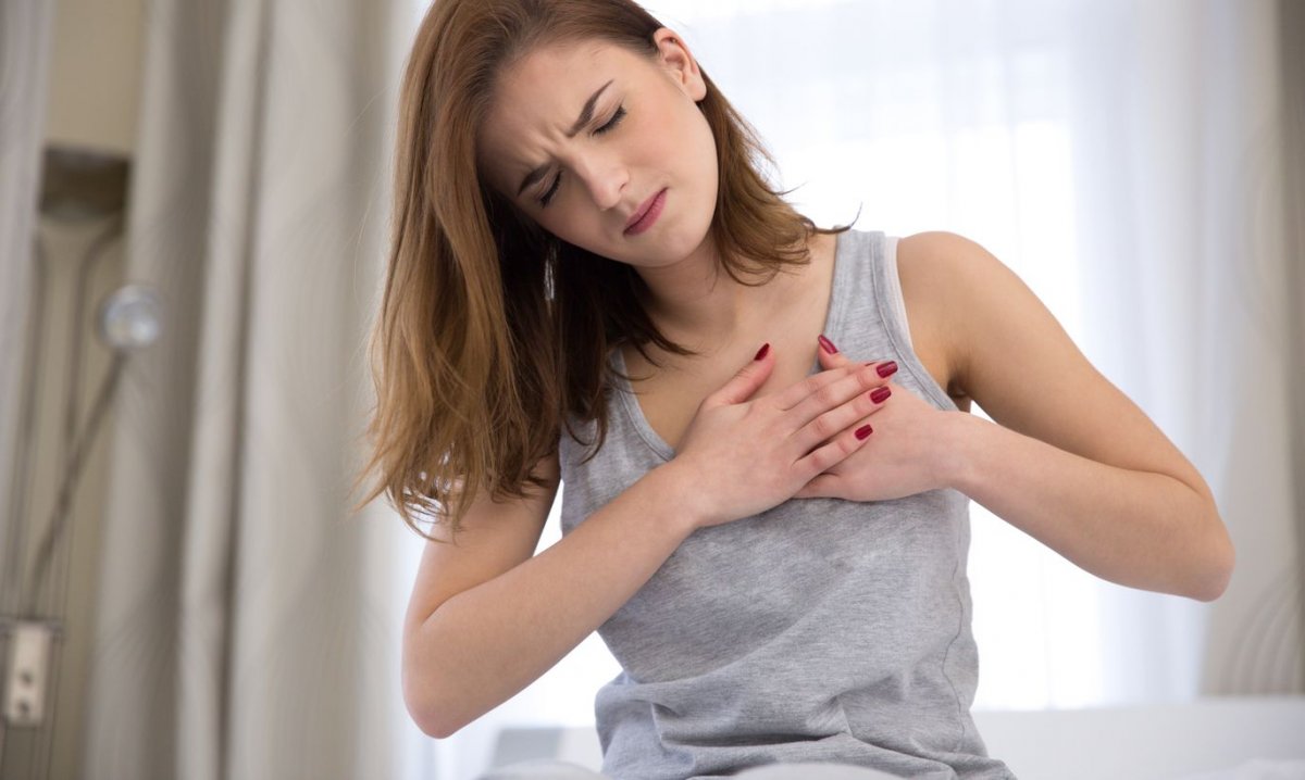 Эти сигналы организм подает женщинам перед сердечным приступом