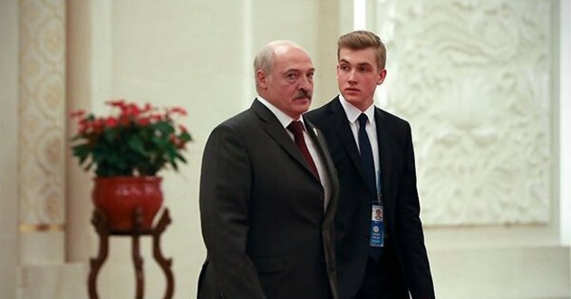 СМИ: Николай Лукашенко уже сидит в Москве
