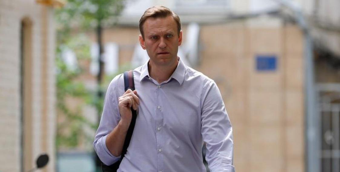 Пропагандисты заявили о связи "болезни" Навального и роста цен в РФ