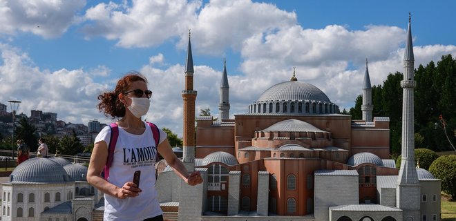 В Турции зафиксировали резкий рост заболеваемости COVID-19