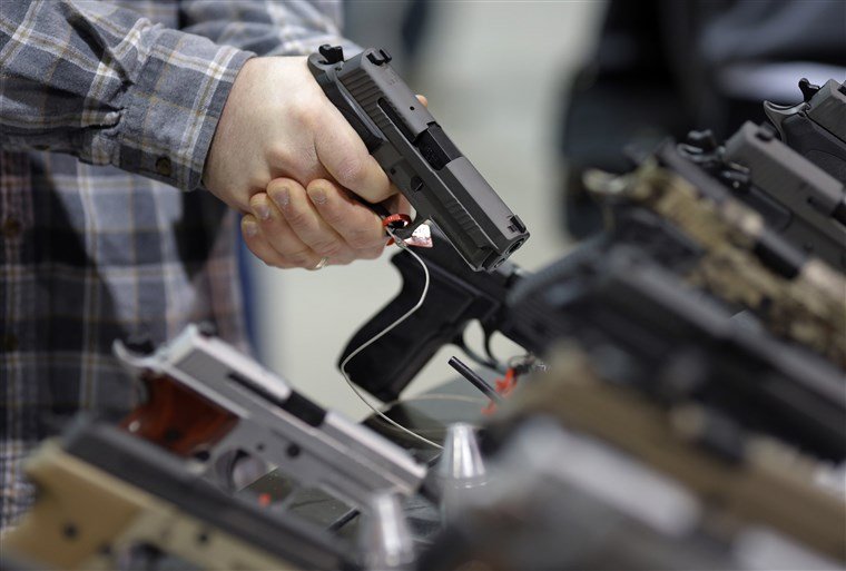 Оружие для самозащиты: что можно законно приобрести в Украине