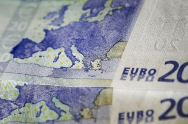 НБУ резко поднял официальный курс евро