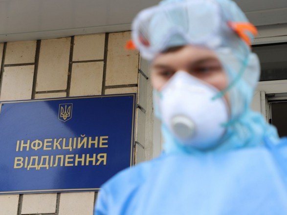 Больных COVID-19 станет больше: новый прогноз НАН Украины