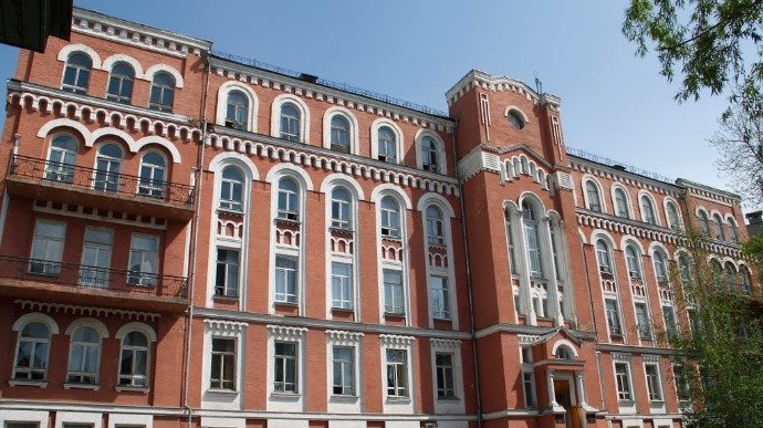 Киевлянка раскрыла детали лечения COVID-19 в Александровской больнице