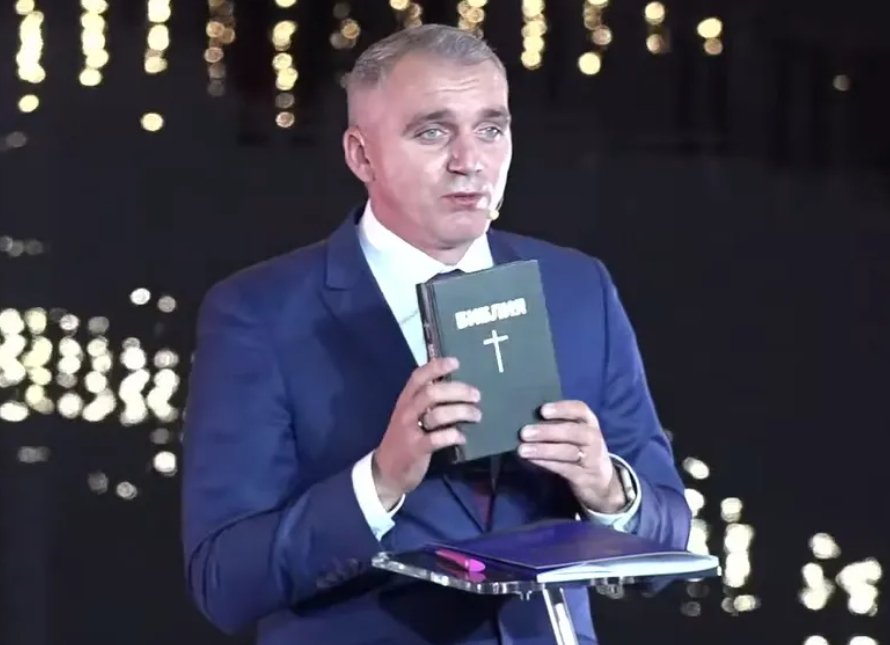 Мэр Николаева публично поклялся на Библии, что не ворует из бюджета