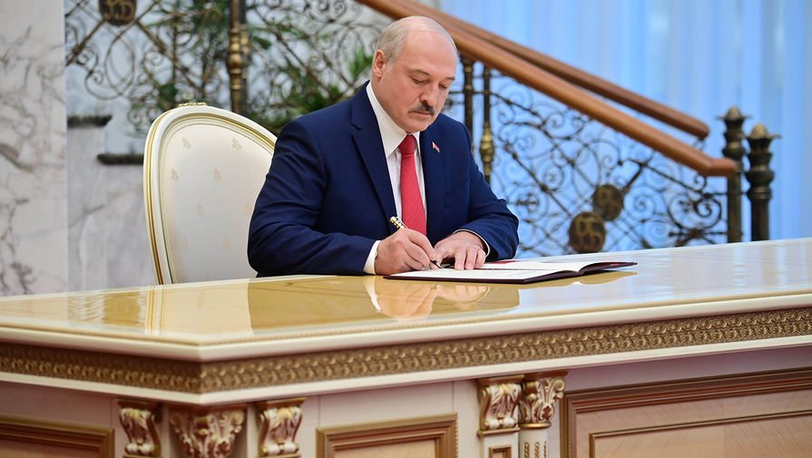ЕС отказывается признавать Лукашенко легитимным президентом