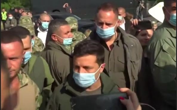 В Украине объявлен траур: Зеленский приехал на место падения Ан-26
