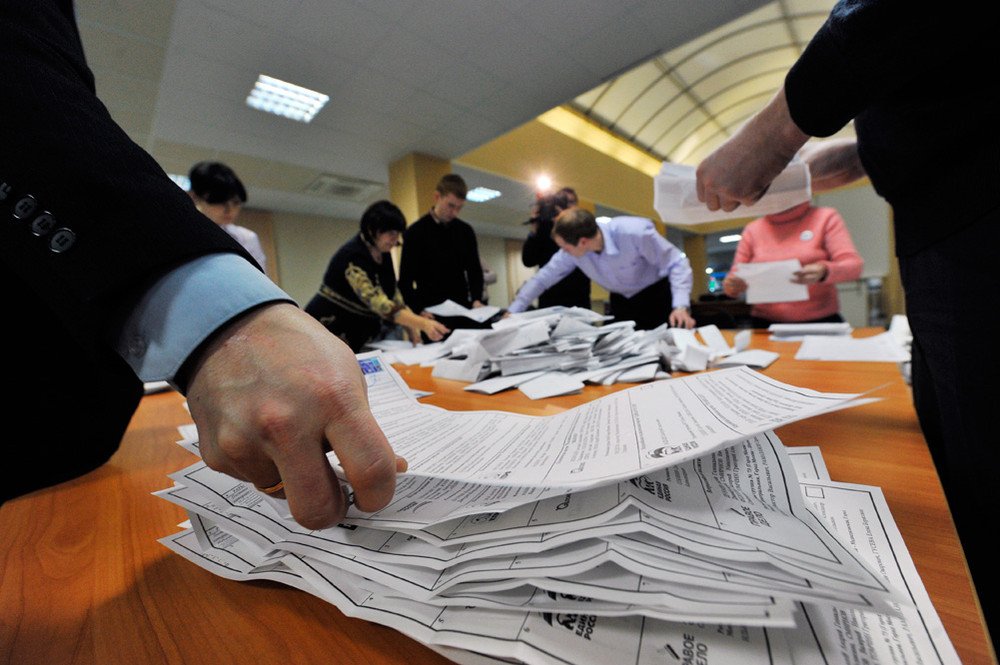 У Порошенко  уже обвинили команду Зеленского в массовых фальсификациях на местных выборах