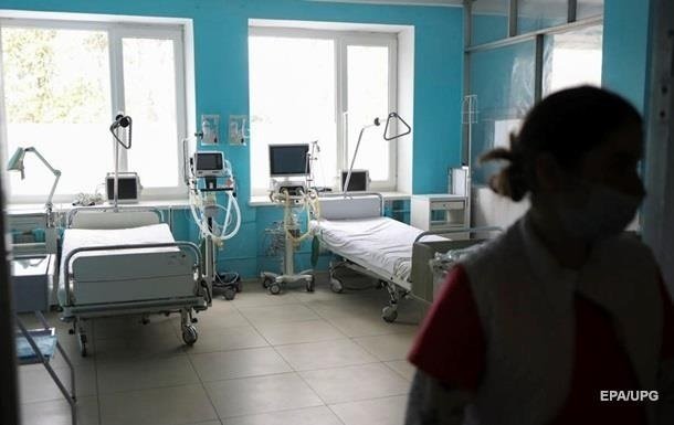 Загрузка коек больными COVID-19 в Украине превысила порог в 50%
