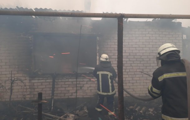 Крупные пожары на Луганщине: уже девять человек погибли
