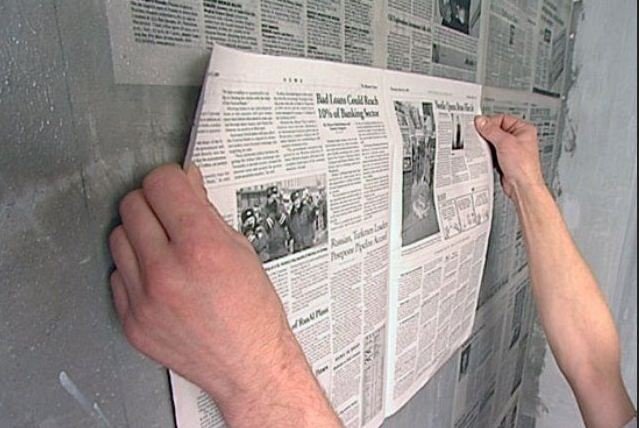Зачем в СССР обои клеили на газеты: появилось объяснение
