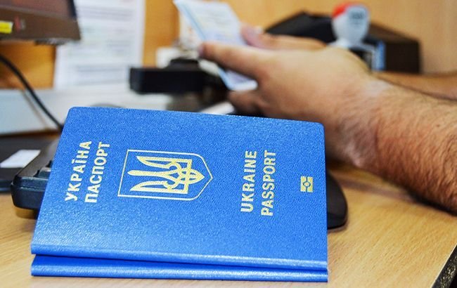 В "Слуге народа" уверяют, что украинцам не грозит отмена безвиза