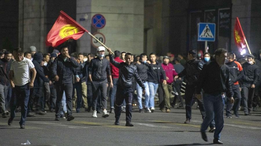 Массовые протесты в Кыргызстане: все о главных силах революции