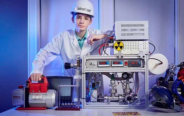 Подросток собрал дома работающий ядерный реактор