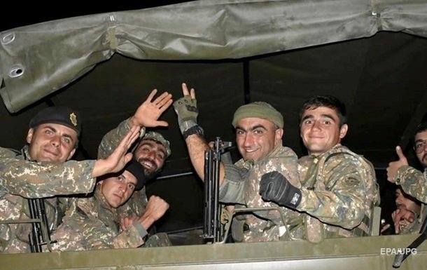 Военным в Карабахе отдали неожиданный приказ