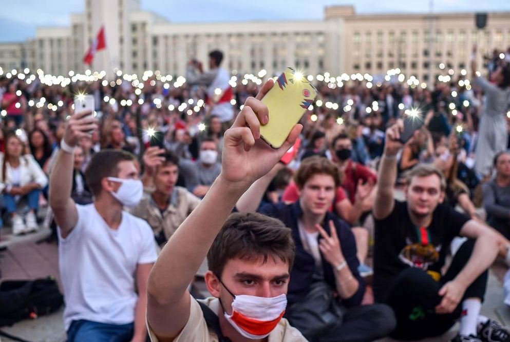 В Беларуси по протестующим решено стрелять из боевого оружия