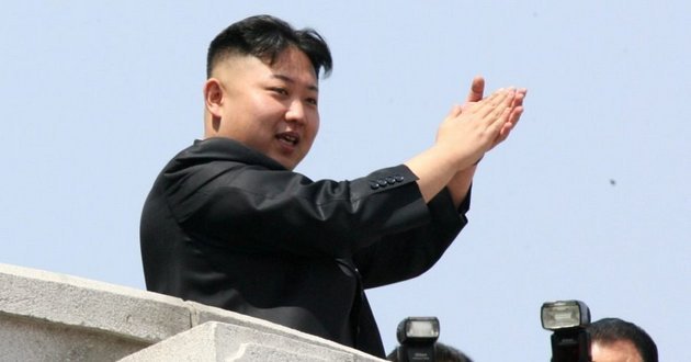 Ким Чен Ын расплакался прямо на трибуне