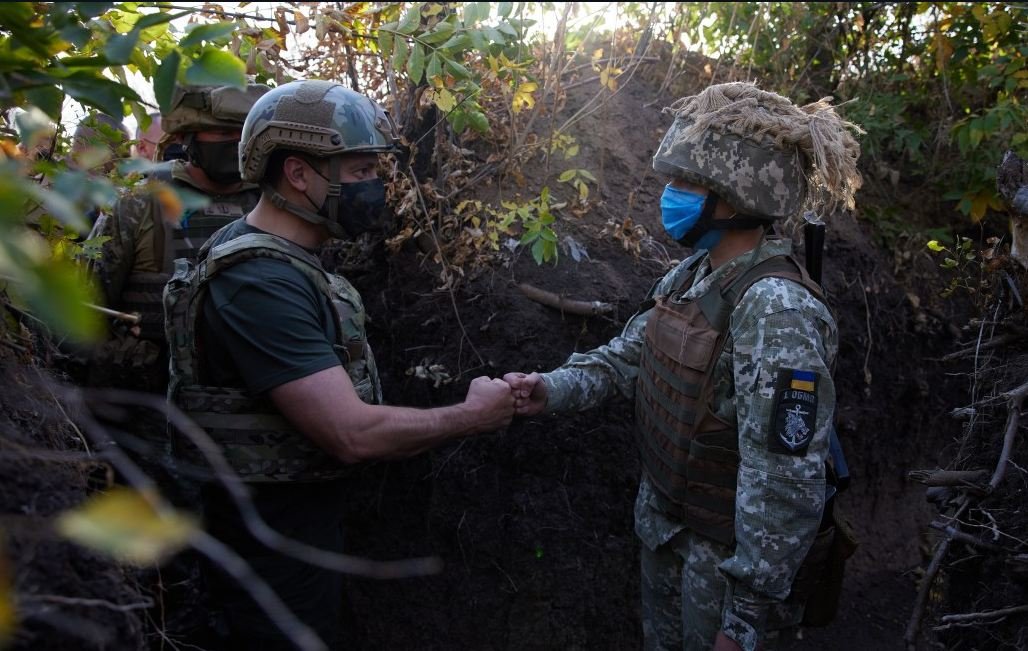 Зеленский – военным на Донбассе: "Если что не так – говорите"