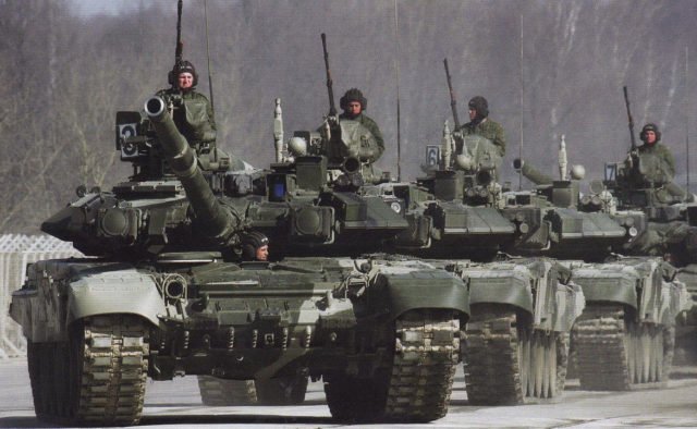 «Перемирие» в разгаре: российские танки вошли на Донбасс