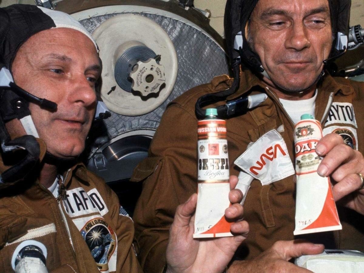 Почему в космосе запрещено пить алкогольные напитки