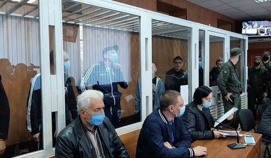 В Одессе в зале суда семеро заключенных вскрыли себе вены