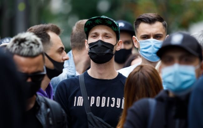 Эксперт рассказал, когда коронавирус в Украине пойдет на спад