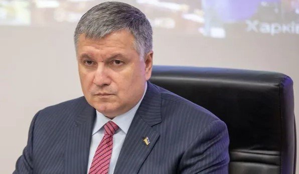 Аваков ответил на заявление Зеленского о "сдаче Крыма"