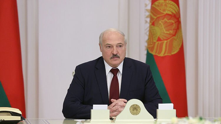 Лукашенко призвал "загонять под плинтус" бастующих белорусов