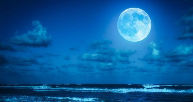 Голубая Луна 31 октября: какие опасности подстерегают знаки зодиака