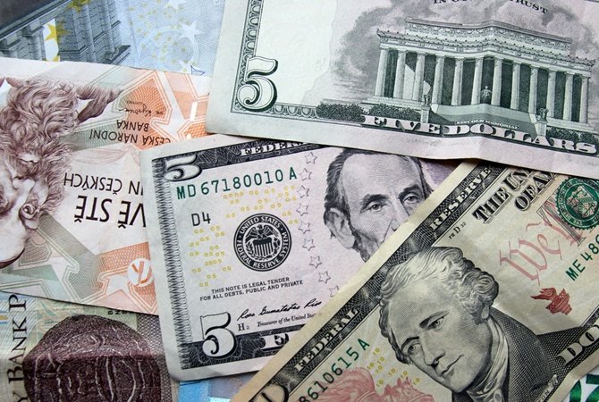 Что будет с долларом после выходных – данные НБУ