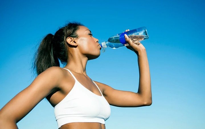 Так ли необходимо пить по 2 литра воды в день – что говорят ученые