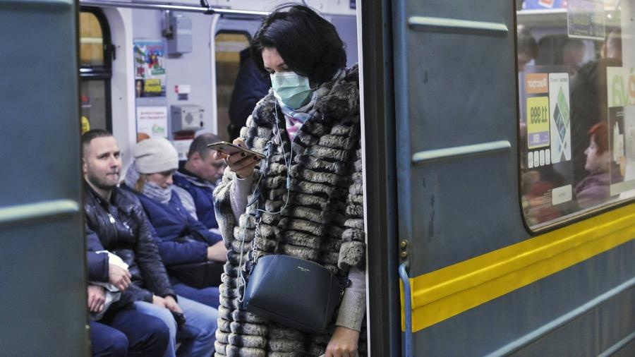 Жесткий контроль карантина в метро Киева: как это будет работать