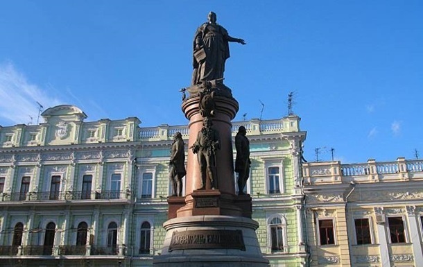 Одесситы требуют снести памятник Екатерине II