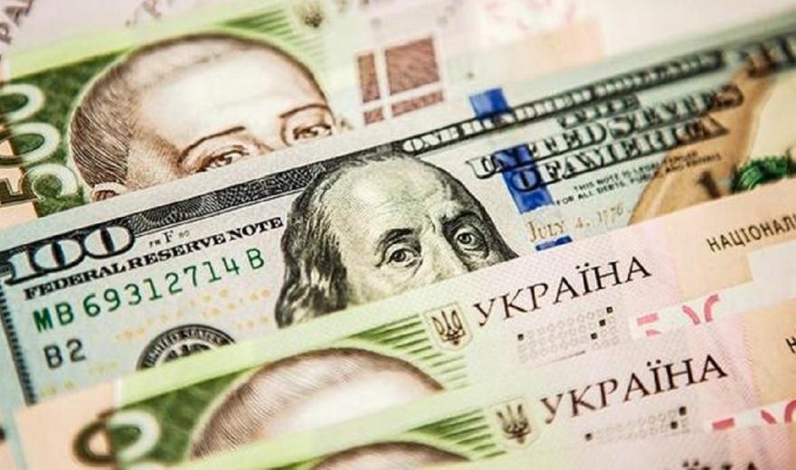 В Украине растет курс доллара, а стоимость евро упала