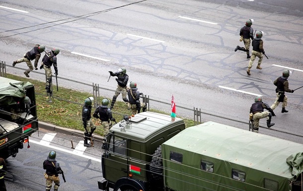 Взрывы на протестах в Минске: пострадали люди