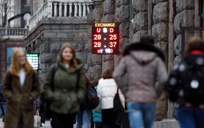 На наличном валютном рынке наблюдается превышение спроса над предложением - НБУ