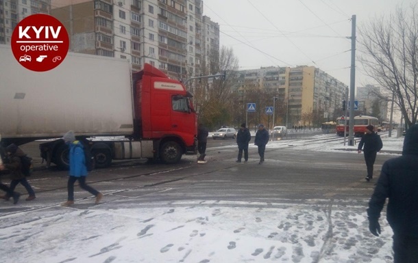 Первый снег в Киеве: патрульные оформили 47 ДТП