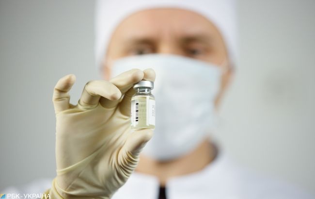 Вакцина от COVID-19 Pfizer и BioNTech показала 95% эффективности