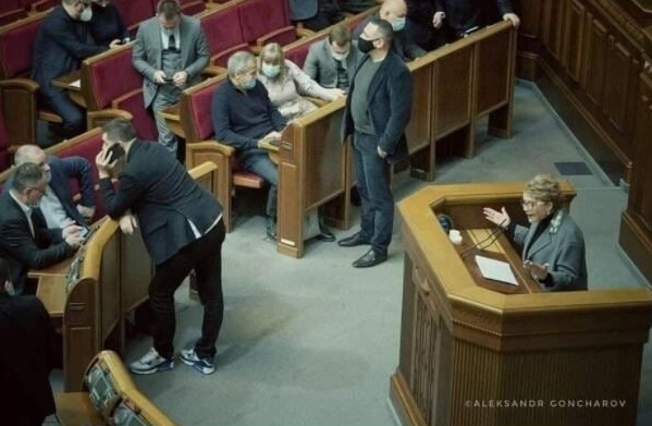 "Это швондеры": Ляшко прокомментировал скандальное фото из Рады