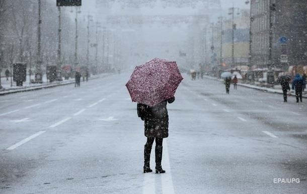 Погода на неделю: Украину накроют дожди и мокрый снег