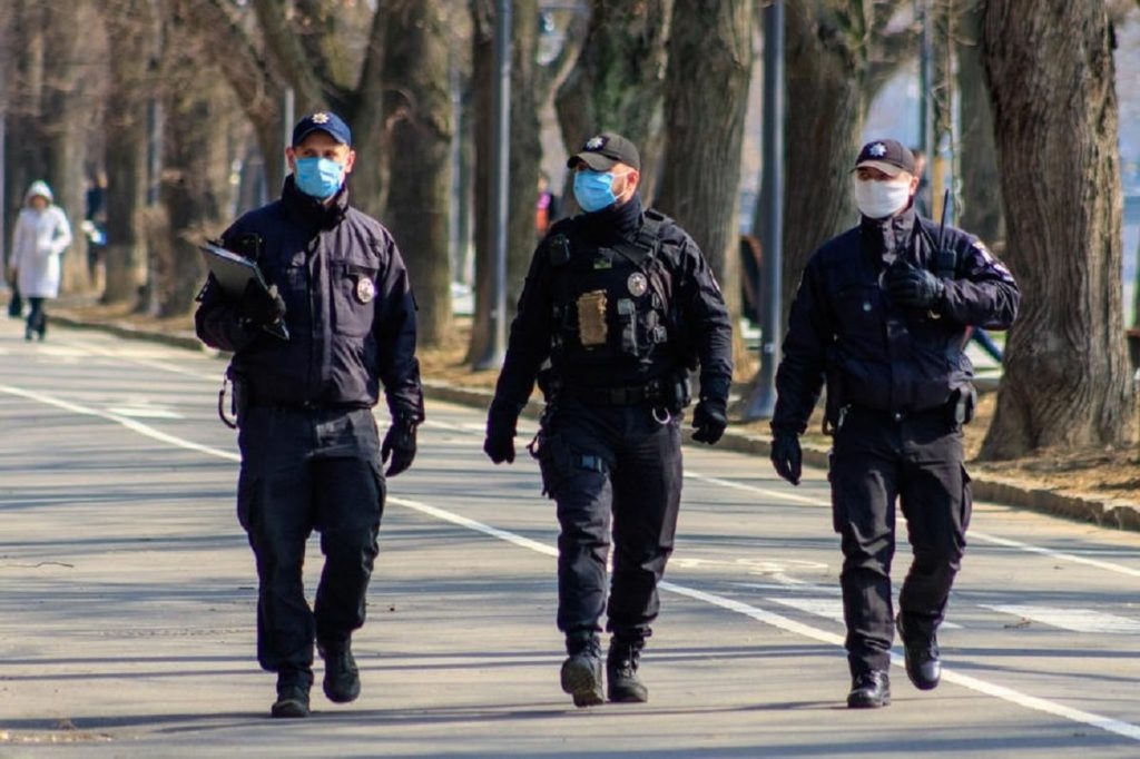 Что грозит украинцам, которые не заплатят штраф за отсутствие маски
