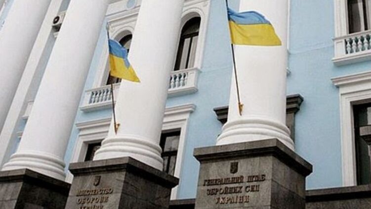 В Киеве на Печерском спуске обокрали потерявшего сознание офицера Генштаба