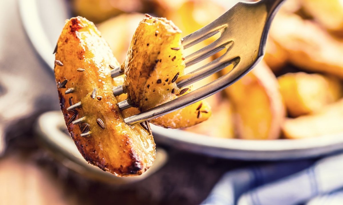 Секреты от шеф-повара: как пожарить картошку, чтобы она получилась вкуснее