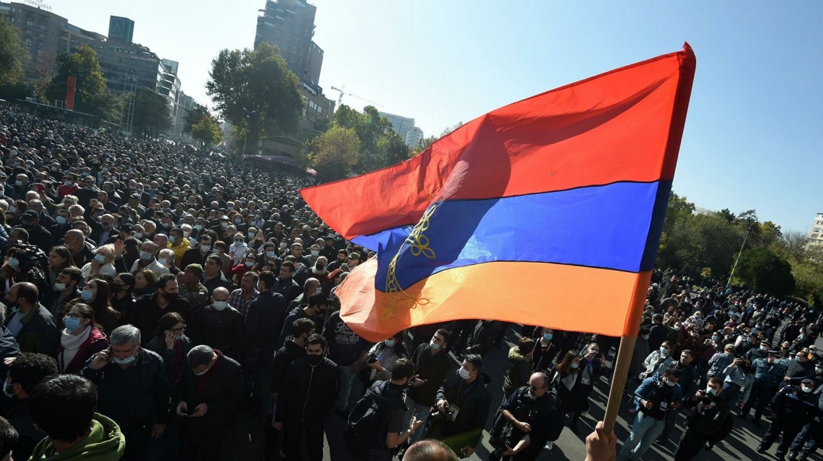 "Россия нас бросила, Путин предал", - армяне набросились на президента РФ с обвинениями