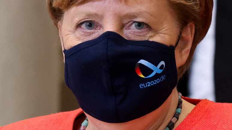 Меркель спрогнозировала третью волну коронавируса