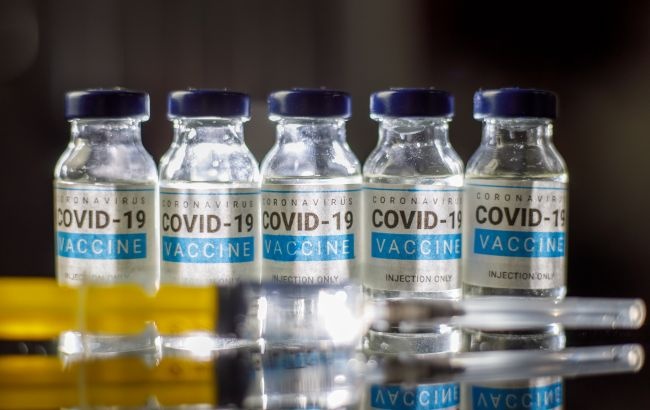 Кабмин освободил от налогов импортные вакцины от коронавируса