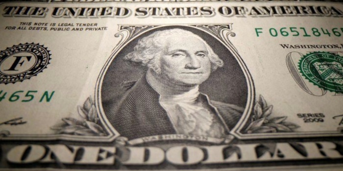Доллар продолжает удивлять: курс валют на сегодня